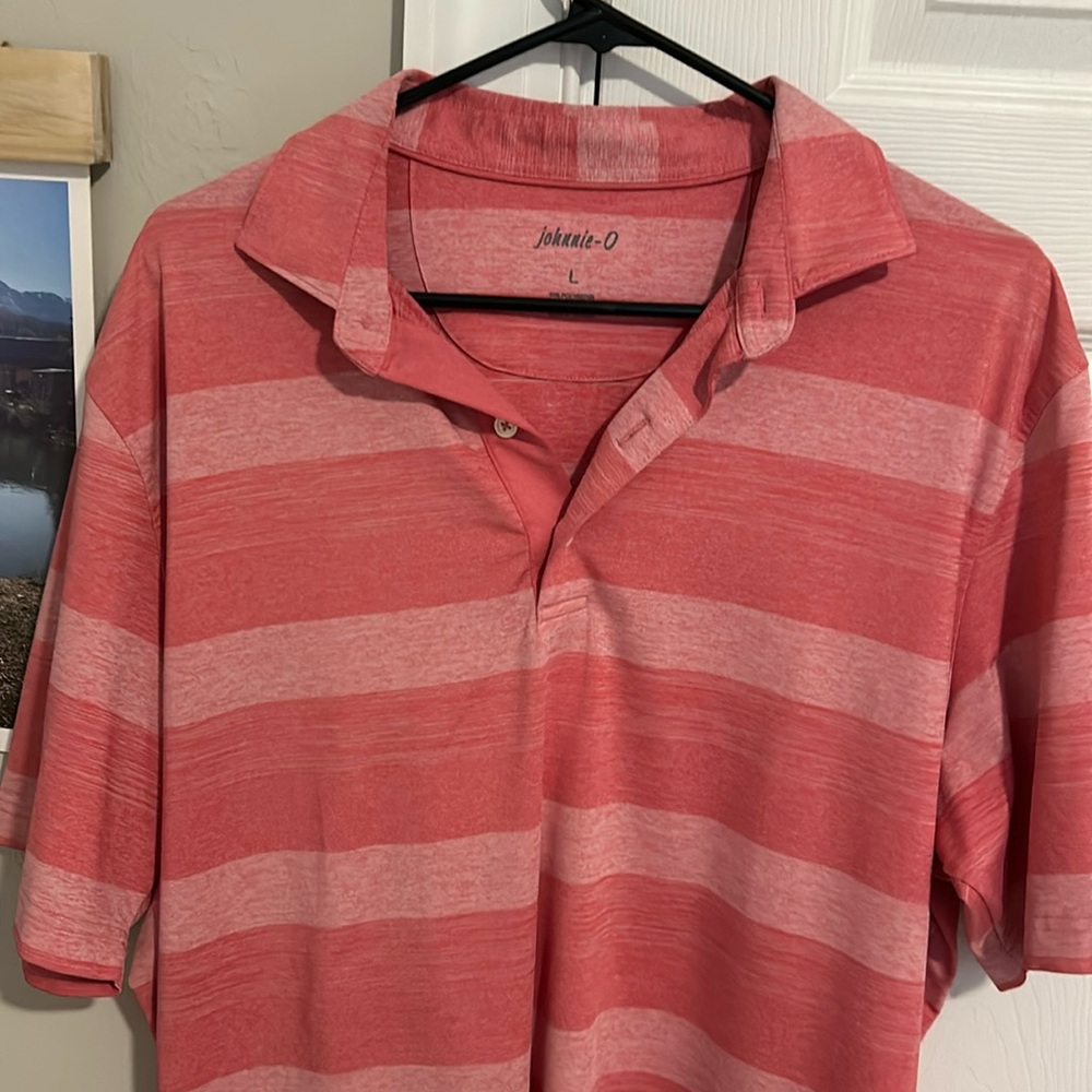 Johnnie-O performance polo size Large. Red/pink pattern